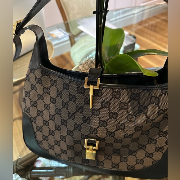 Gucci — Jackie O Monogrammed Hobo Bag - Picture 3 of 4